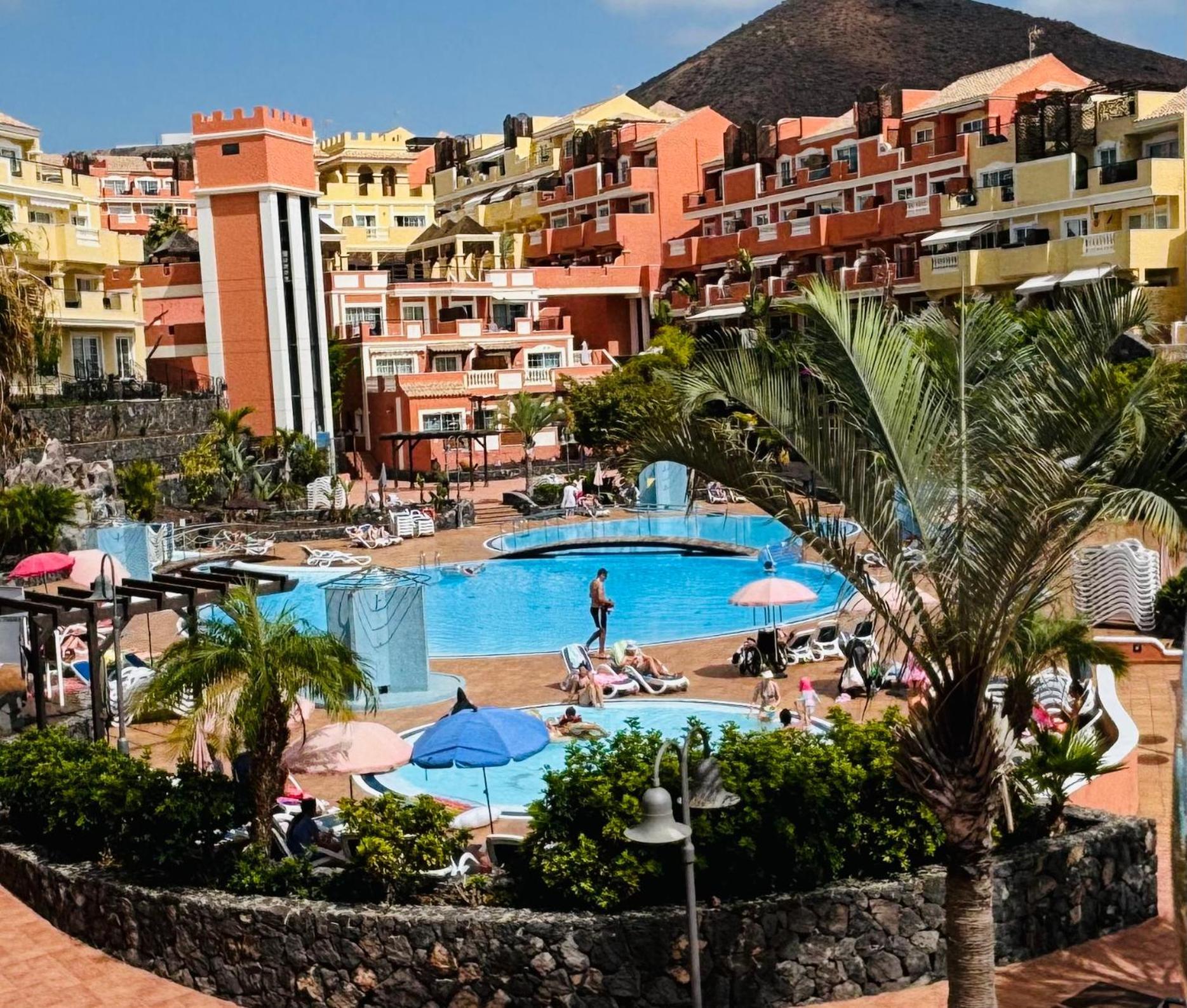 Happy Granada Apartment Los Cristianos  Exterior photo